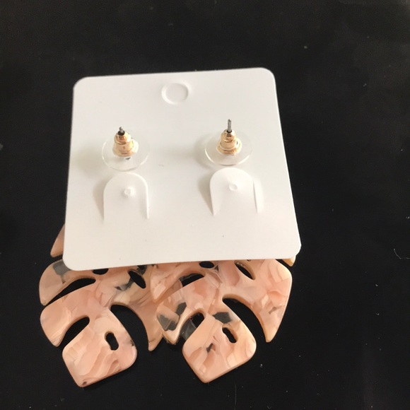 Pastel peach pink long earrings🌺 - Picture 4 of 4